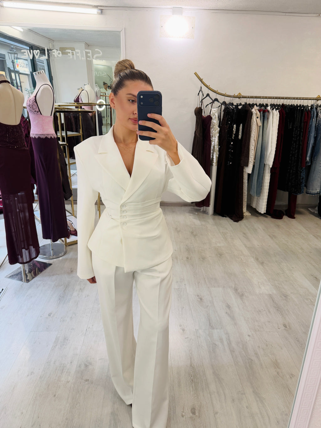 Madame Set