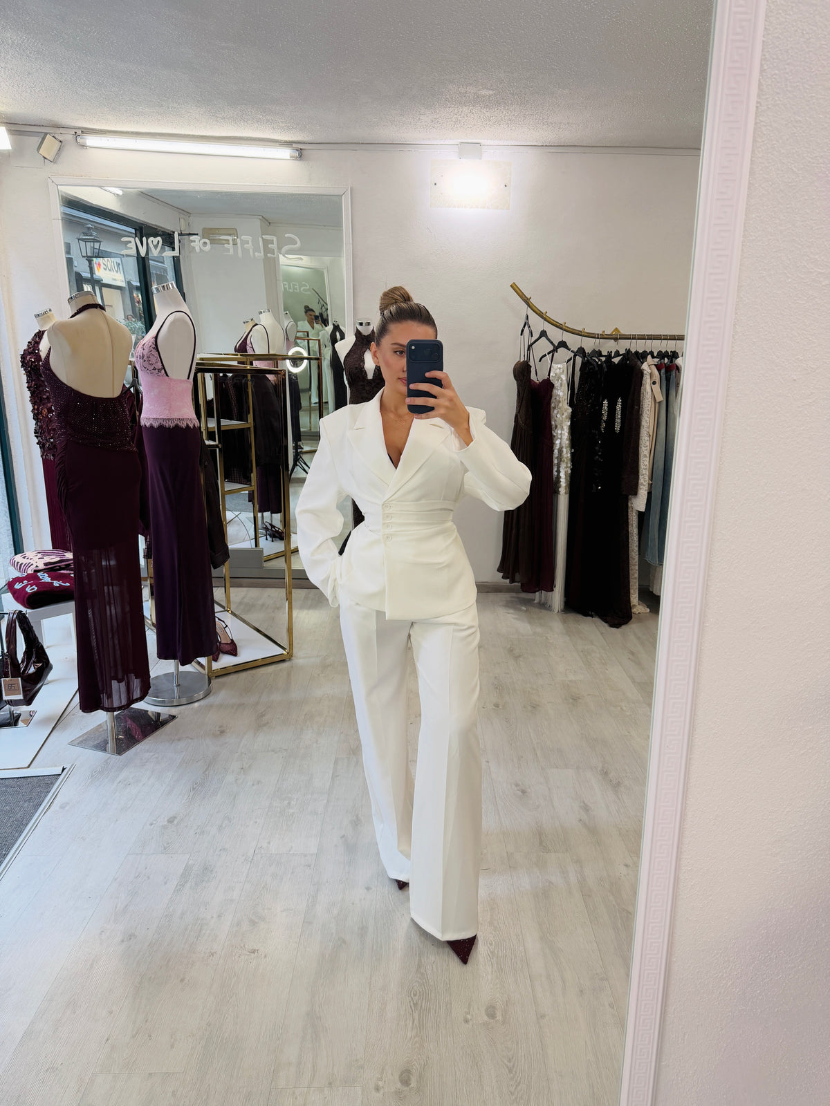Madame Set