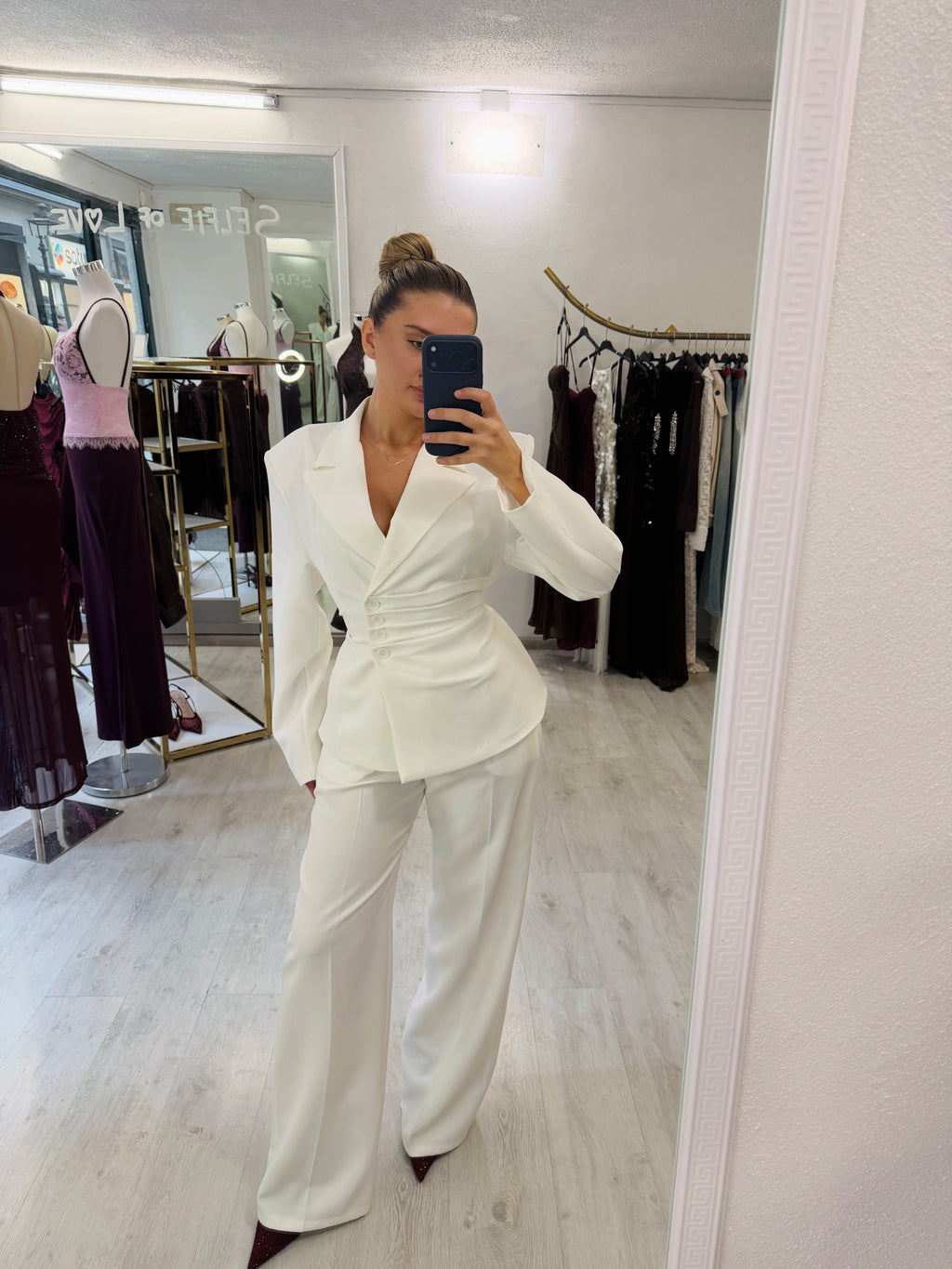 Madame Set