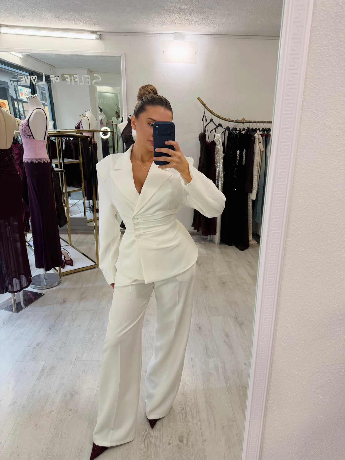 Madame Set
